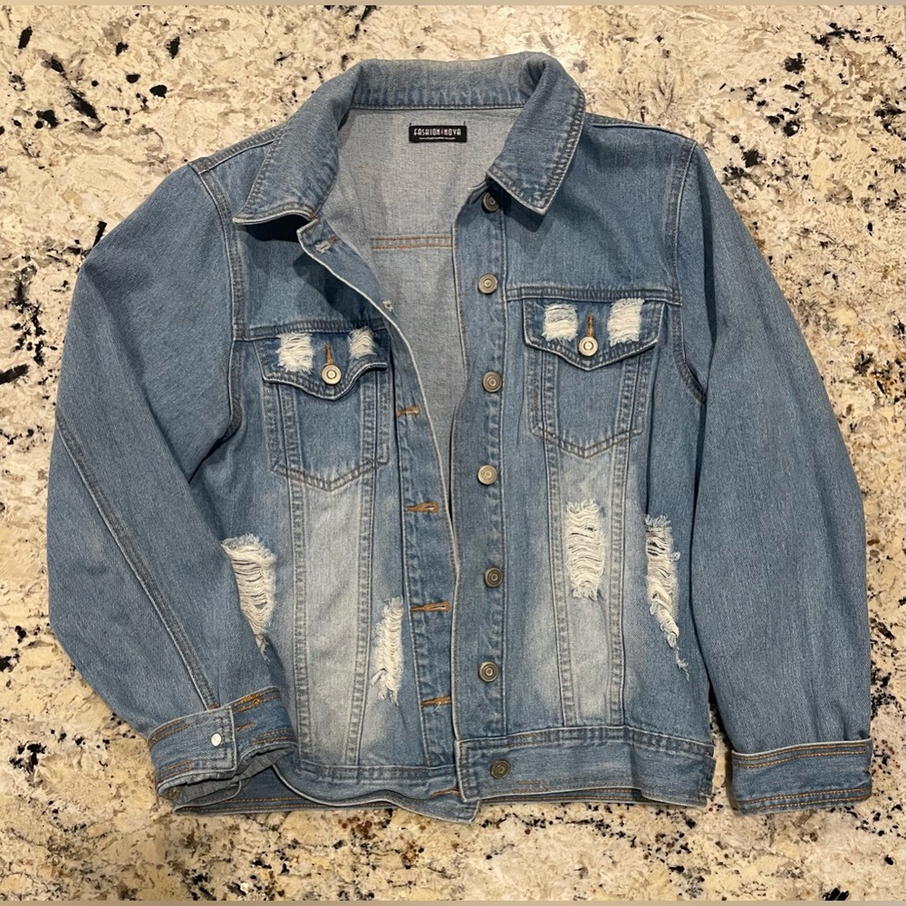 Fashion Nova Jean Jacket Size M
